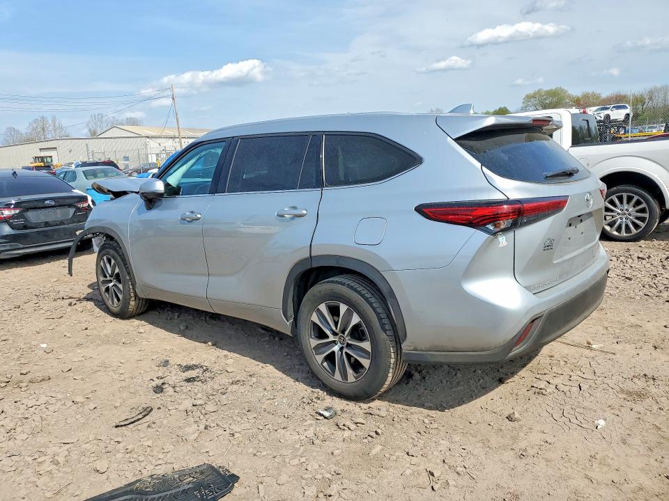 2022 Toyt Highlander მანქანა იყიდება აუქციონზე, vin: 5TDGZRAH5NS539652, აუქციონის ნომერი: 50155486