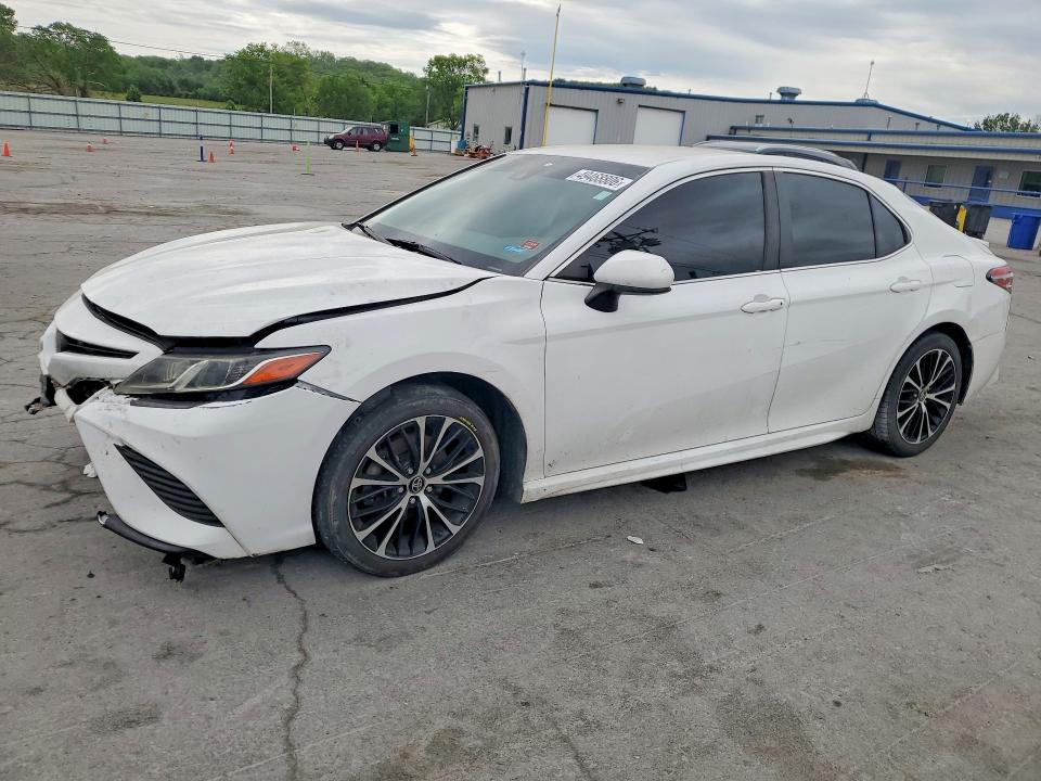 49468806 :رقم المزاد ، 4T1B11HK2KU790653 vin ، 2019 Toyota Camry مزاد بيع