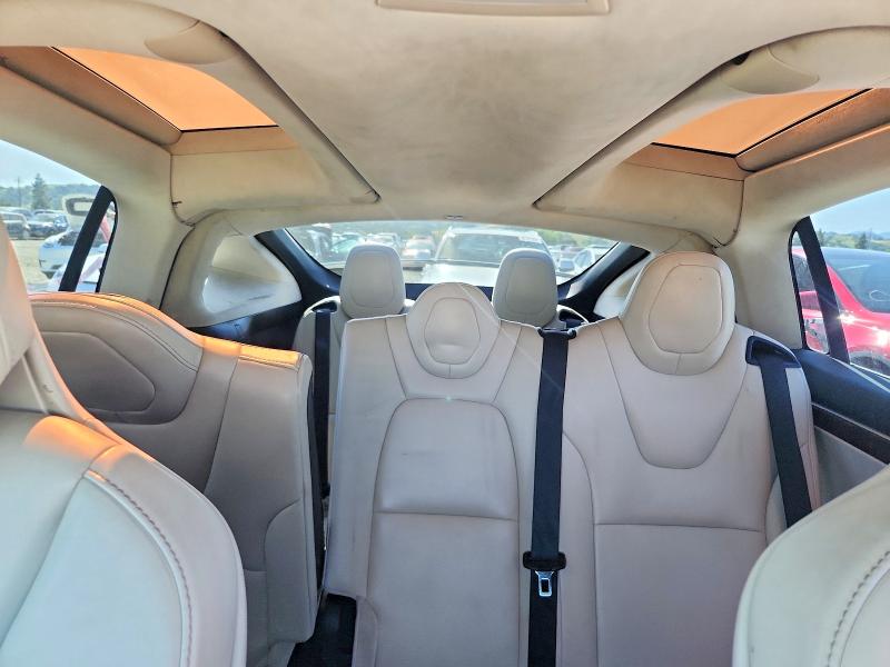 Продаж на аукціоні авто 2018 Tesla Model X, vin: 5YJXCAE24JF089161, номер лоту: 48693356