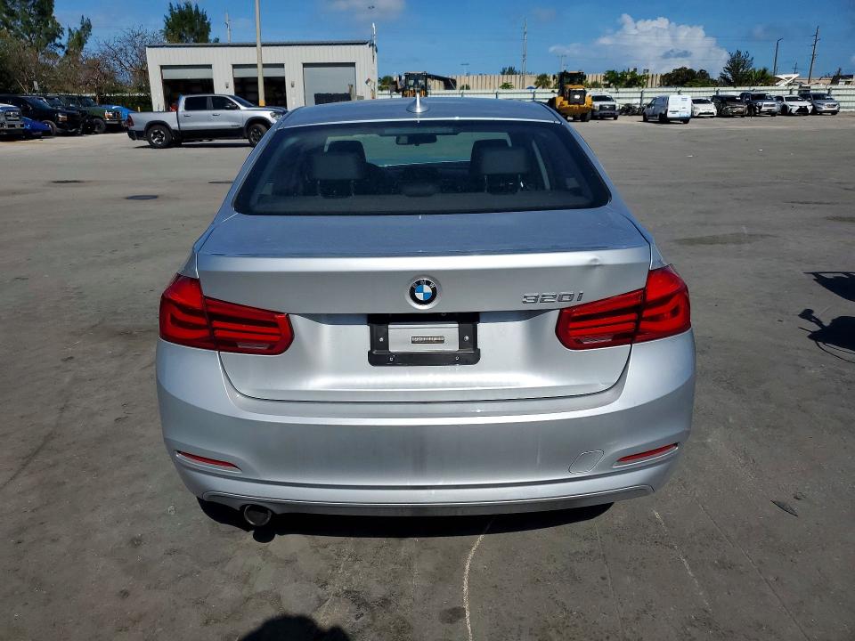 2018 Bmw 320 მანქანა იყიდება აუქციონზე, vin: WBA8E1G59JNU92475, აუქციონის ნომერი: 48652756