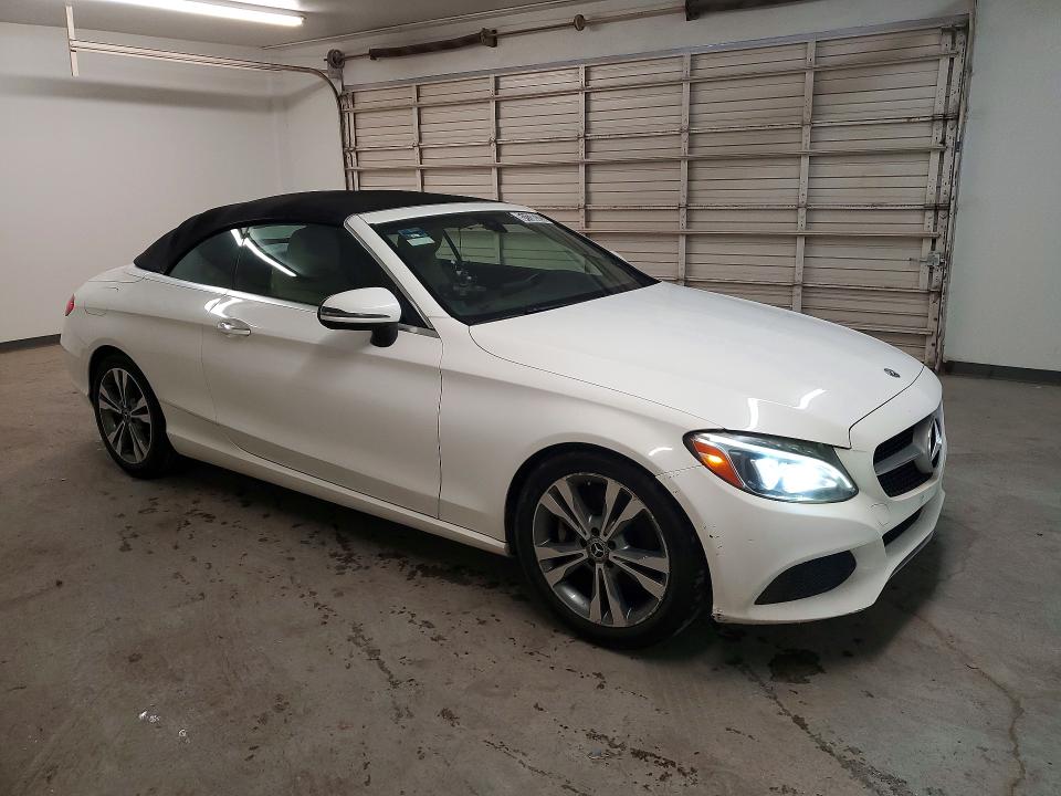51138526 :رقم المزاد ، WDDWK4JB4JF612041 vin ، 2018 Mercedes-benz C مزاد بيع