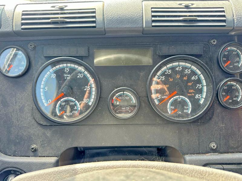Auction sale of the 2017 Freightliner Cascadia 125, vin: 3AKJGLDR2HSHF4212, lot number: 51526296