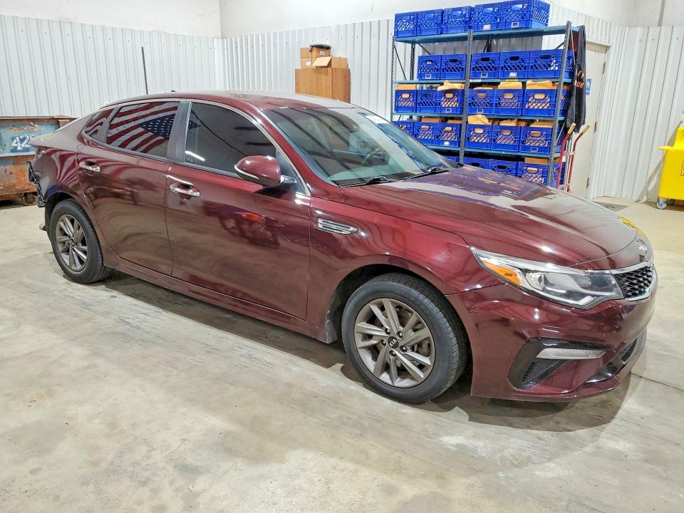 2020 Kia Optima მანქანა იყიდება აუქციონზე, vin: 5XXGT4L3XLG411847, აუქციონის ნომერი: 49094366