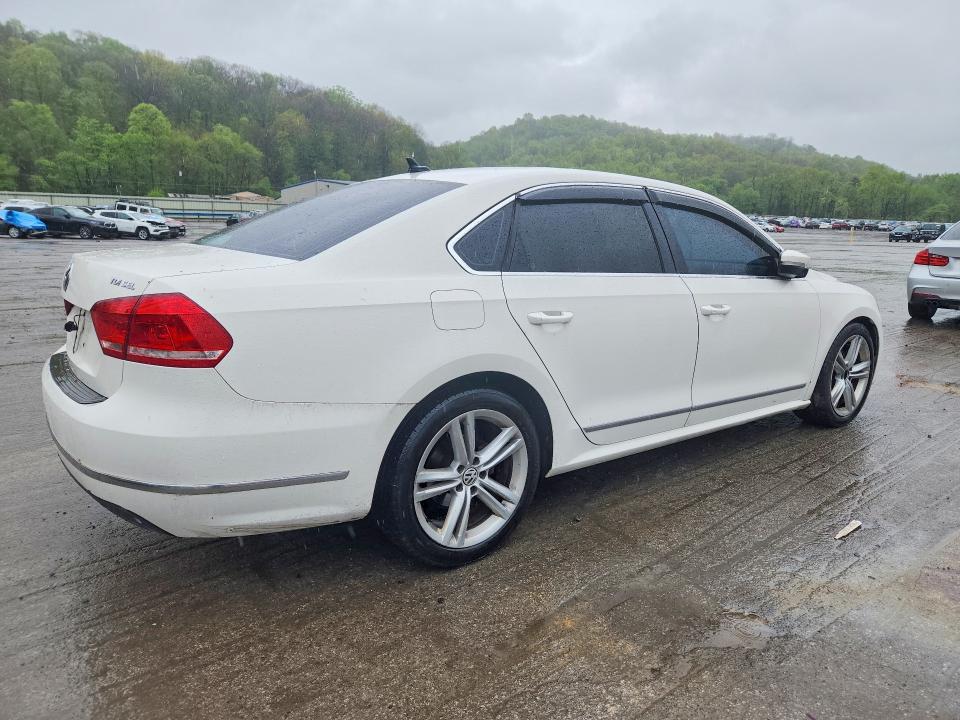 51176556 :رقم المزاد ، 1VWCN7A39DC045262 vin ، 2013 Volkswagen Passat مزاد بيع