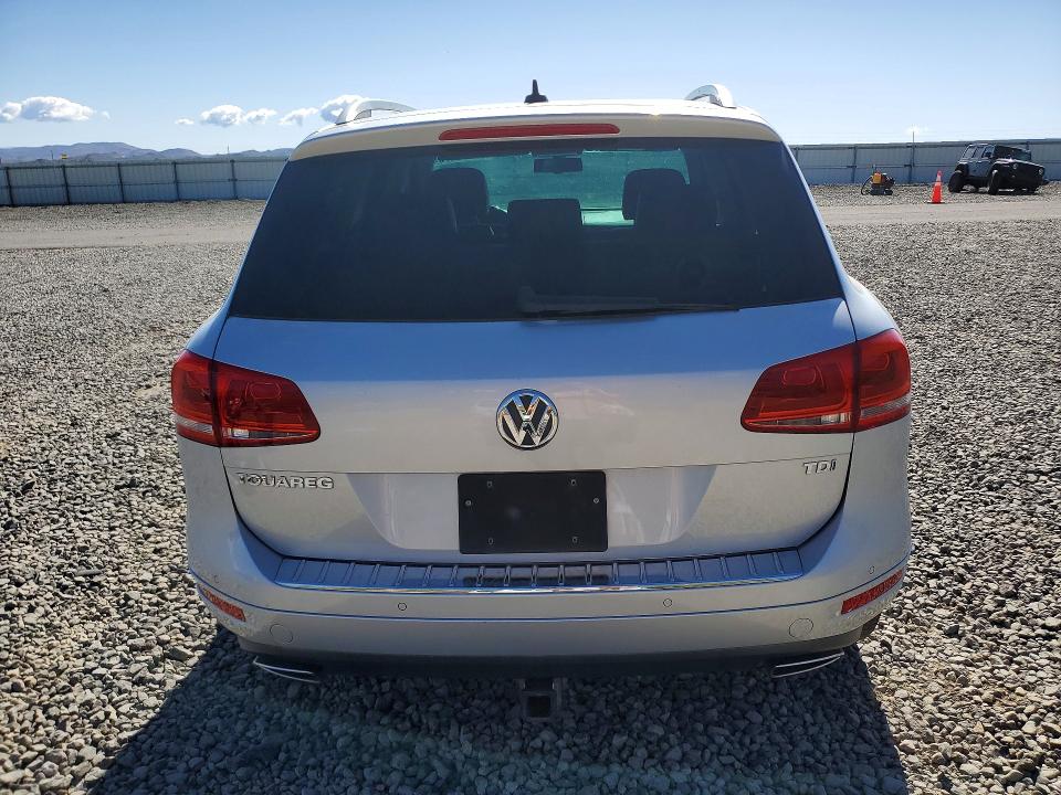 51533476 :رقم المزاد ، WVGFK9BP2CD002781 vin ، 2012 Volkswagen Touareg مزاد بيع