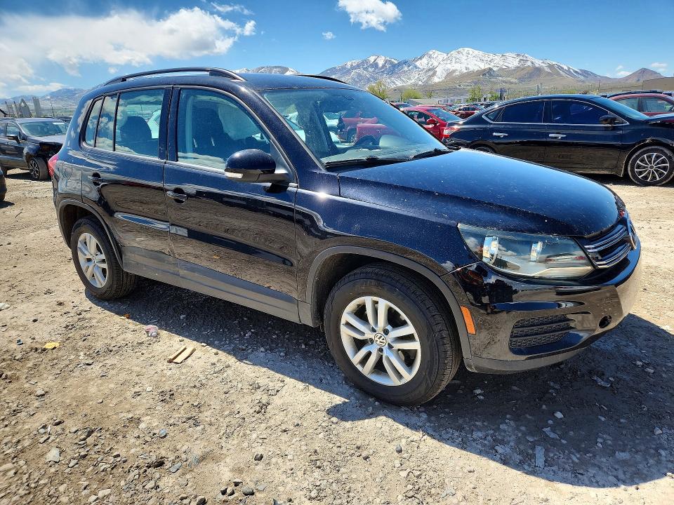 49957086 :رقم المزاد ، WVGBV7AXXHK020623 vin ، 2017 Volkswagen Tiguan مزاد بيع