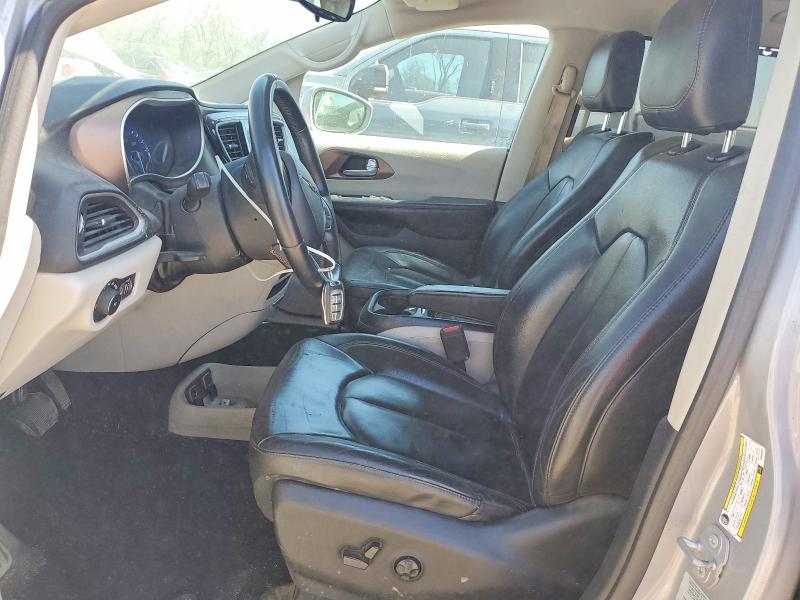 50636686 :رقم المزاد ، 2C4RC1BG5HR543912 vin ، 2017 Chrysler Pacifica مزاد بيع
