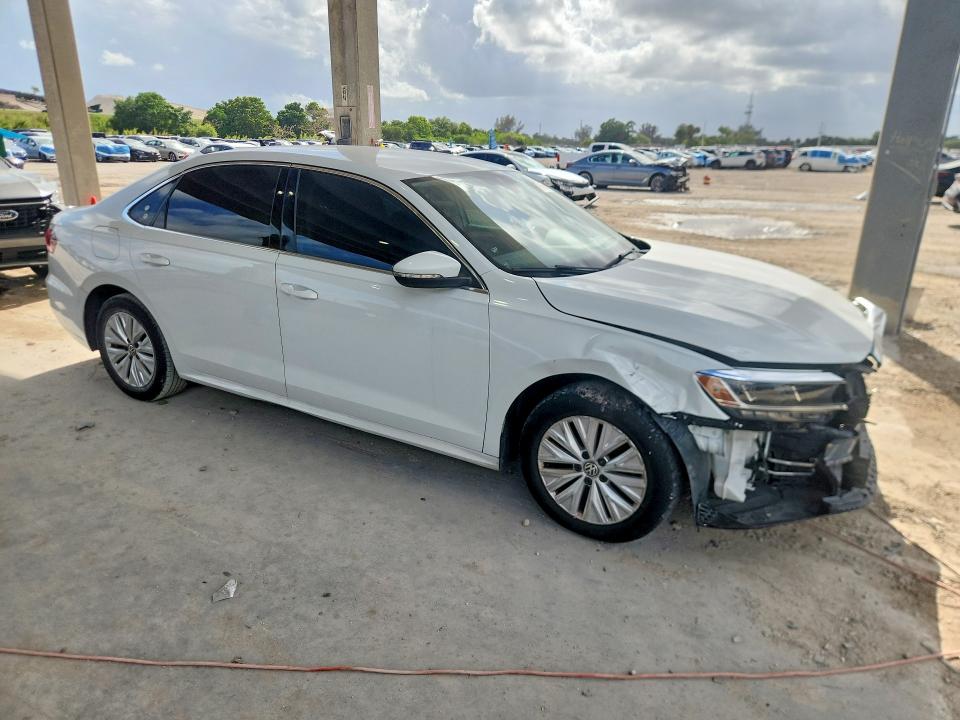 46776966 :رقم المزاد ، 1VWSA7A33LC015454 vin ، 2020 Volkswagen Passat مزاد بيع
