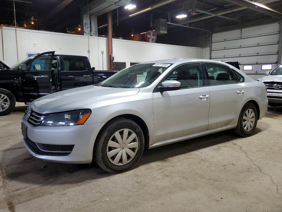 49717916 :رقم المزاد ، 1VWAH7A34DC032160 vin ، 2013 Volkswagen Passat مزاد بيع
