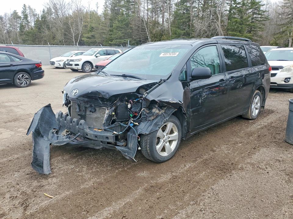 48579206 :رقم المزاد ، 5TDKA3DC6DS017125 vin ، 2013 Toyota Truck/van Sienna Le مزاد بيع