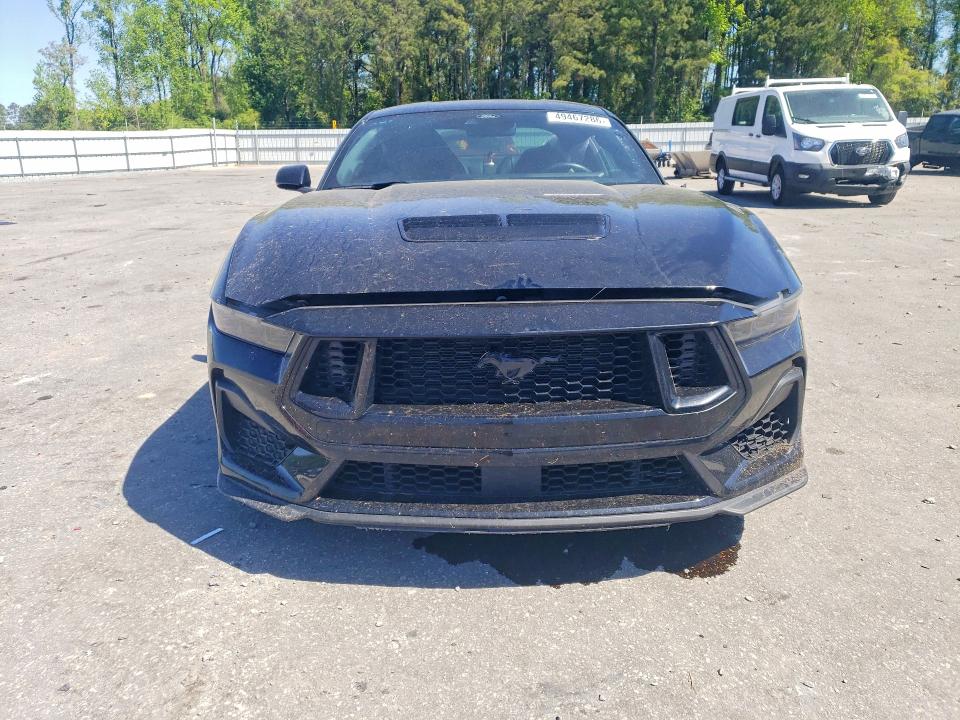 49467286 :رقم المزاد ، 1FA6P8CF4R5415865 vin ، 2024 Ford Mustang مزاد بيع