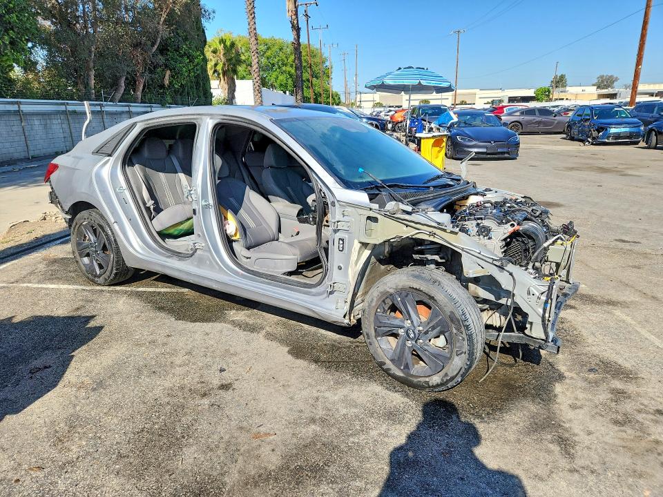 2021 Hyundai Elantra მანქანა იყიდება აუქციონზე, vin: 5NPLM4AG5MH051717, აუქციონის ნომერი: 50224486