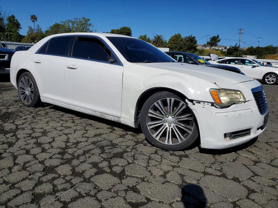 Продажа на аукционе авто 2012 Chrysler 300, vin: 2C3CCABG7CH186130, номер лота: 48597176