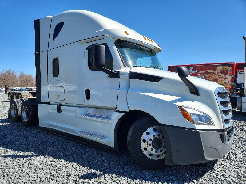 46829606 :رقم المزاد ، 3AKJHHDR2RSUX9860 vin ، 2024 Freightliner Cascadia 126 مزاد بيع