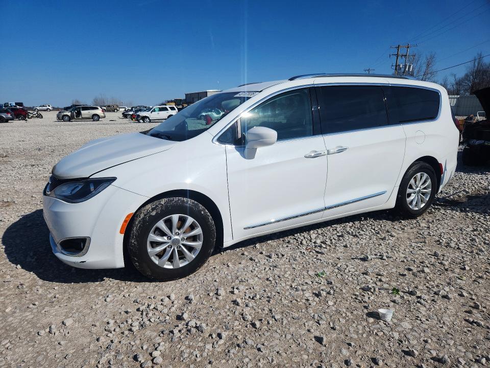 Продажа на аукционе авто 2019 Chrysler Pacifica, vin: 2C4RC1BG2KR596767, номер лота: 49162036