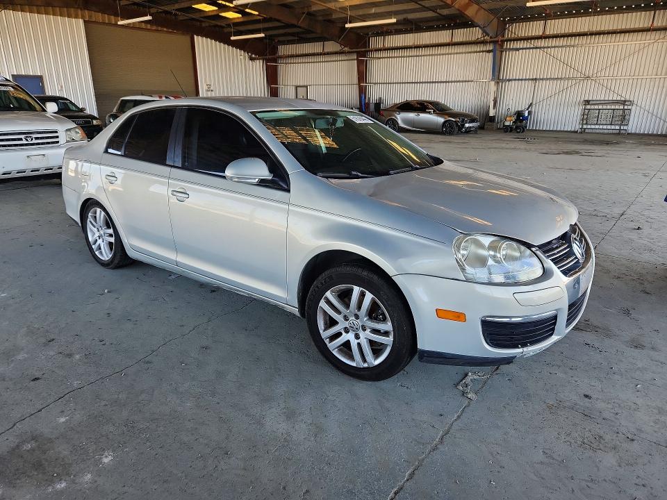 51678446 :رقم المزاد ، 3VWAZ7AJ2AM080052 vin ، 2010 Volkswagen Jetta مزاد بيع