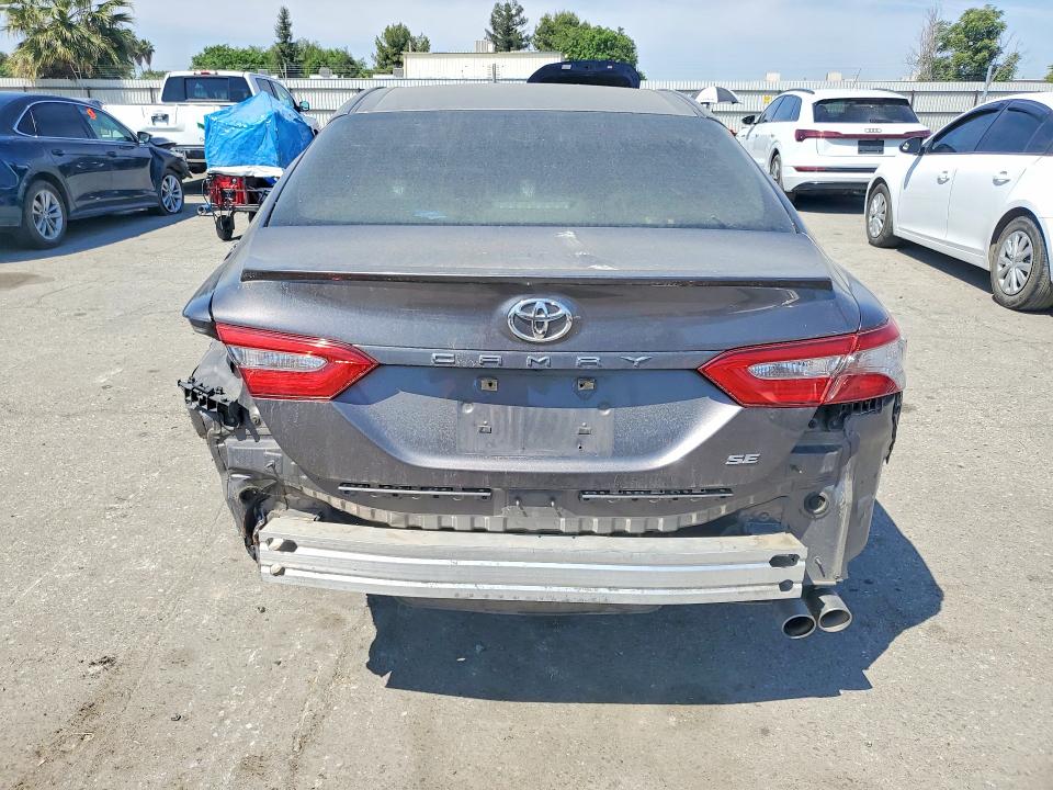 Продажа на аукционе авто 2018 Toyota Camry, vin: 4T1B11HK1JU091075, номер лота: 49836666