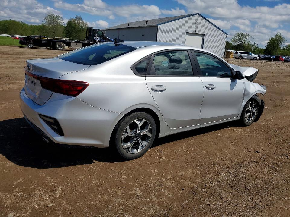 2021 Kia Forte მანქანა იყიდება აუქციონზე, vin: 3KPF24AD8ME391120, აუქციონის ნომერი: 51625956