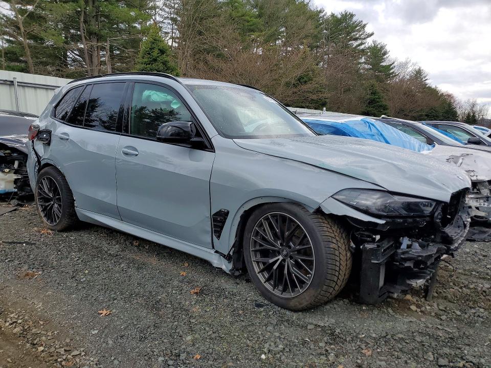 48341556 :رقم المزاد ، 5YM13ET08T9082555 vin ، 2026 Bmw X5 مزاد بيع