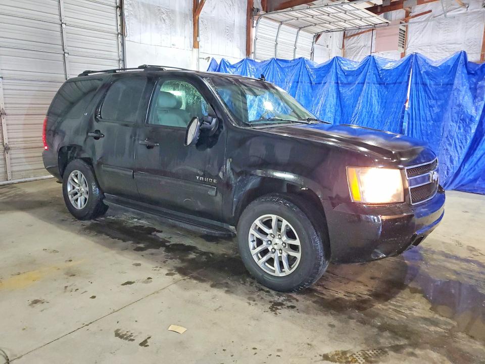 51623086 :رقم المزاد ، 1GNSKBE05BR242991 vin ، 2011 Chevrolet Tahoe مزاد بيع