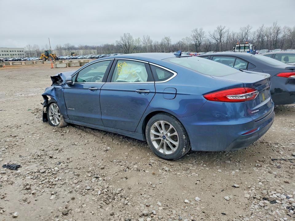 Продажа на аукционе авто 2019 Ford Fusion, vin: 3FA6P0MU6KR185733, номер лота: 48253466