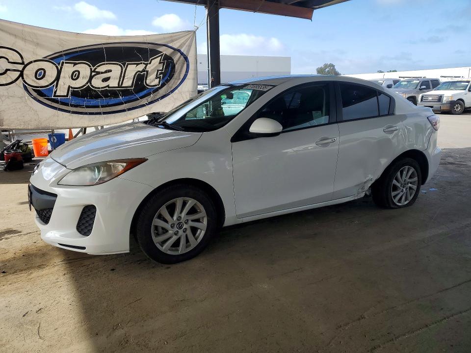 2013 Mazda 3 მანქანა იყიდება აუქციონზე, vin: JM1BL1VP4D1793623, აუქციონის ნომერი: 51685536