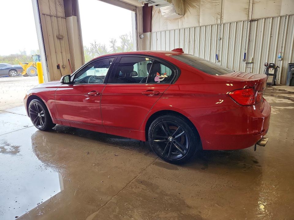51318376 :رقم المزاد ، WBA3B3G51FNT19264 vin ، 2015 Bmw 328 مزاد بيع