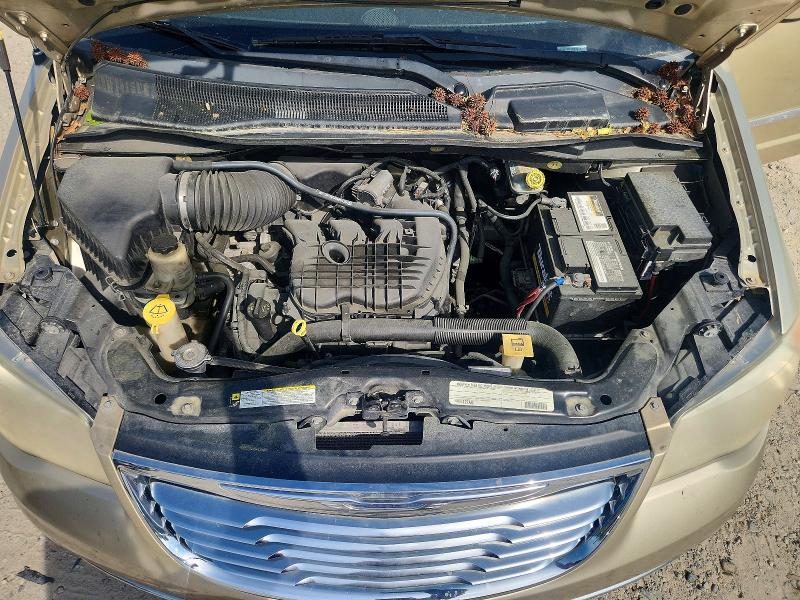 48960596 :رقم المزاد ، 2A4RR5DG0BR618150 vin ، 2011 Chrysler Town & Country مزاد بيع