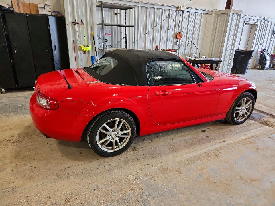 49756476 :رقم المزاد ، JM1NC2JF6B0213811 vin ، 2011 Mazda Mx-5 Miata مزاد بيع