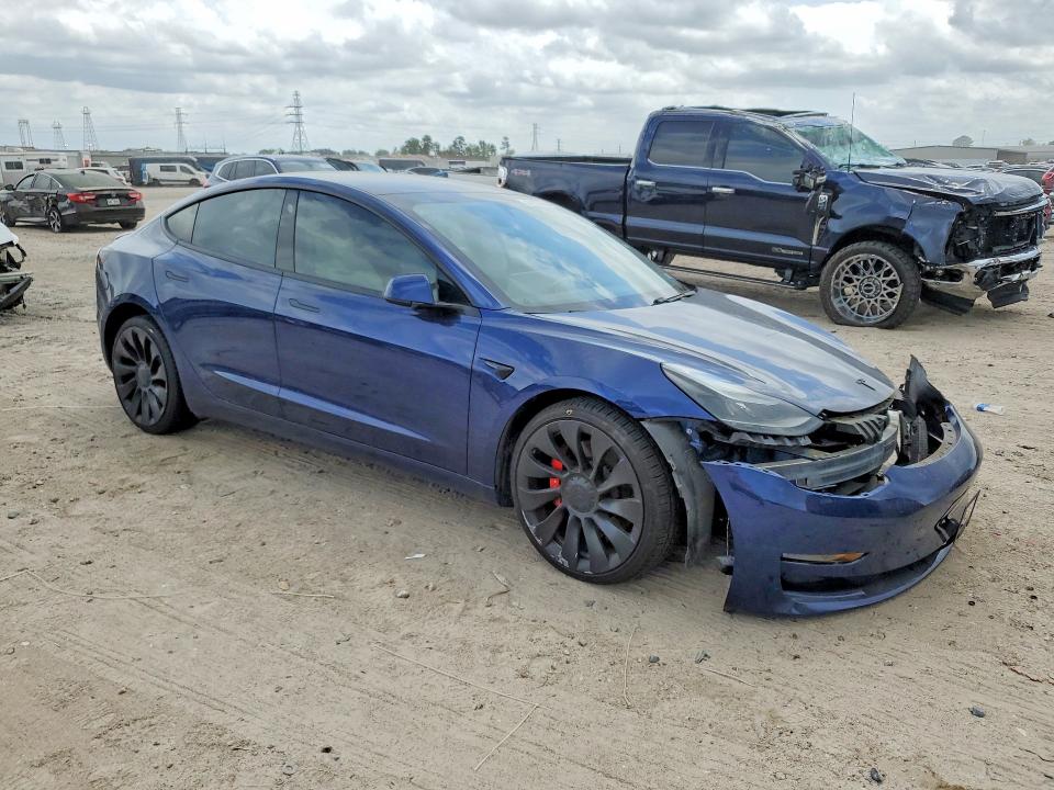 47823626 :رقم المزاد ، 5YJ3E1EC0MF926185 vin ، 2021 Tesla Model 3 مزاد بيع