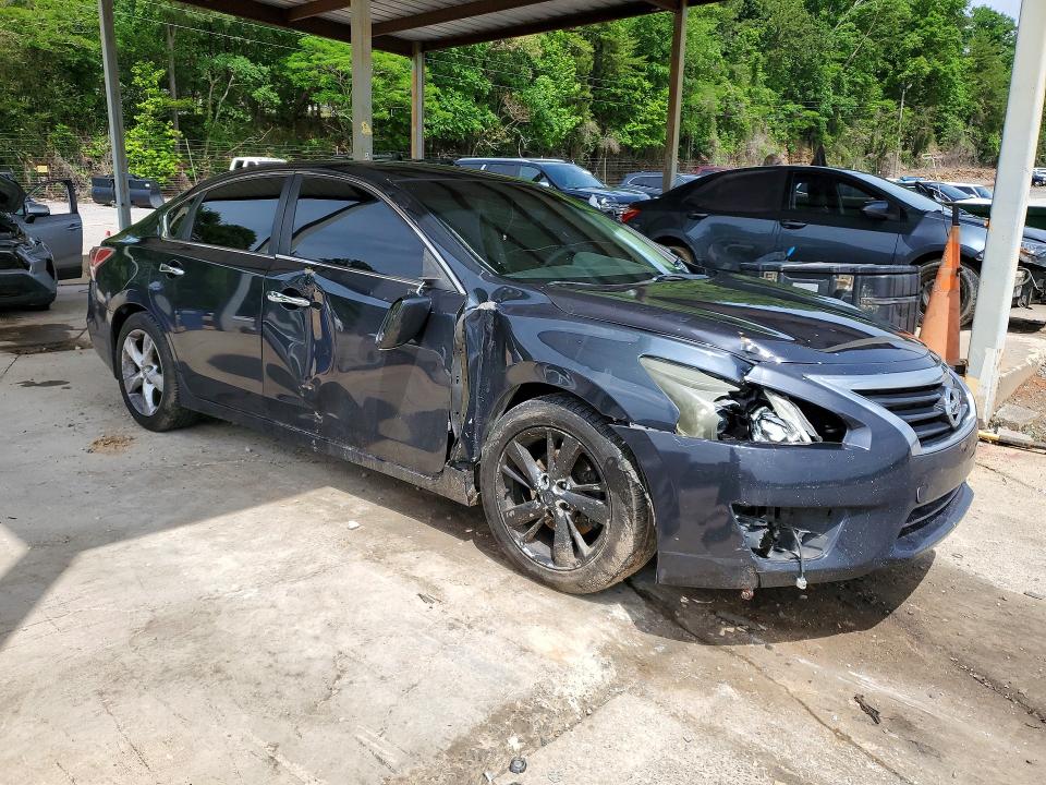 Продажа на аукционе авто 2015 Nissan Altima, vin: 1N4AL3AP8FC175568, номер лота: 51879106