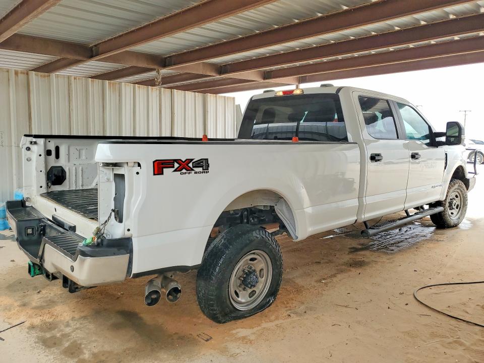 46242616 :رقم المزاد ، 1FT8W3BT0NED77464 vin ، 2022 Ford F350 مزاد بيع