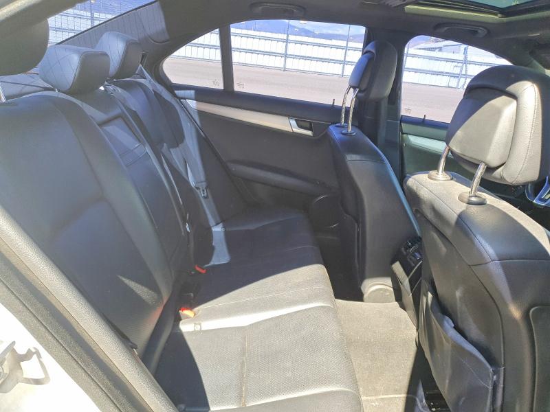 Продаж на аукціоні авто 2012 Mercedes-benz C, vin: WDDGF4HB3CR227425, номер лоту: 51600976