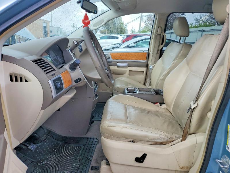 2008 Chrysler Town And Country მანქანა იყიდება აუქციონზე, vin: 2A8HR64X18R648573, აუქციონის ნომერი: 48639706