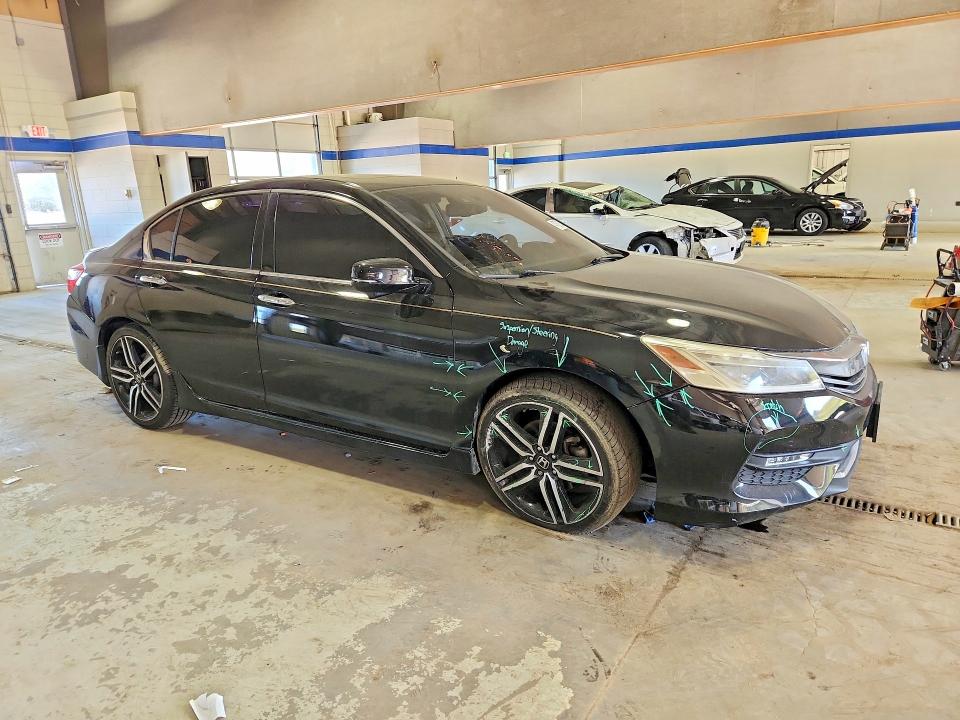 Продажа на аукционе авто 2016 Honda Accord, vin: 1HGCR3F9XGA006131, номер лота: 47572356