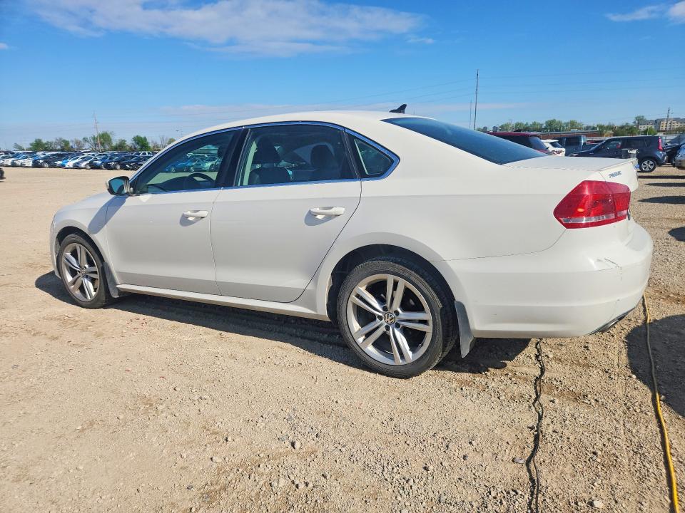 51477816 :رقم المزاد ، 1VWBN7A38EC036498 vin ، 2014 Volkswagen Passat مزاد بيع