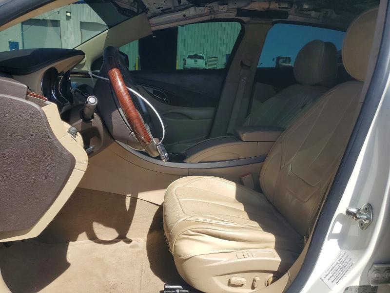 51588536 :رقم المزاد ، 1G4GE5GD1BF182194 vin ، 2011 Buick Lacrosse مزاد بيع