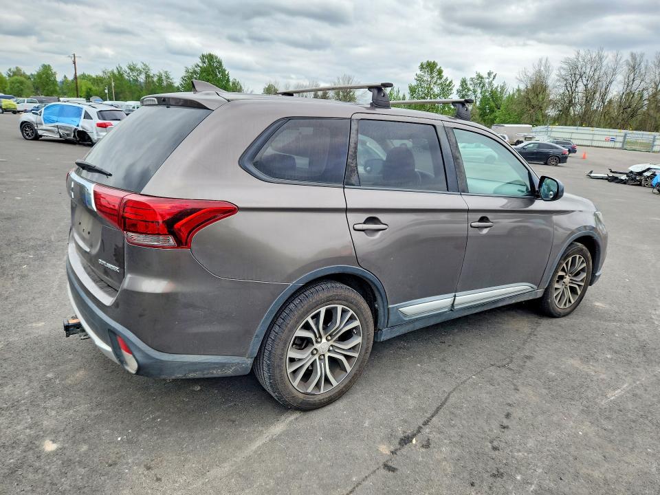 Продаж на аукціоні авто 2017 Mitsubishi Outlander, vin: JA4AD2A31HZ008879, номер лоту: 51710436
