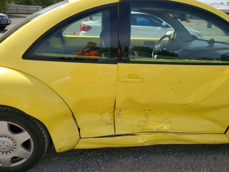 52165766 :رقم المزاد ، 3VWCP21C41M475479 vin ، 2001 Volkswagen New Beetle مزاد بيع