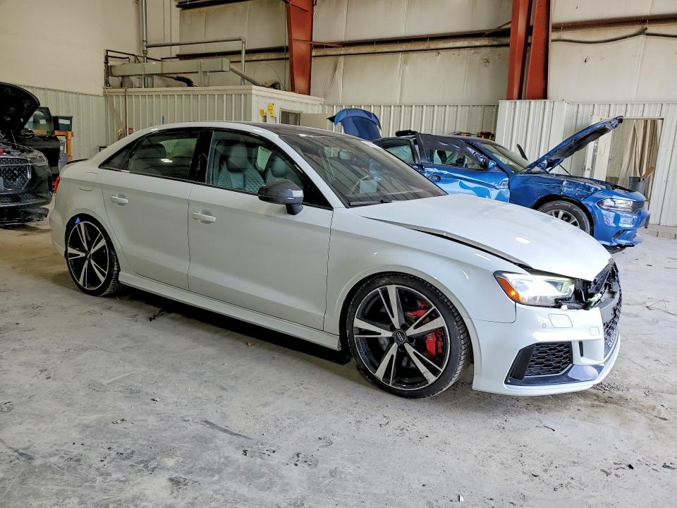 49421876 :رقم المزاد ، WUABWGFF1KA904970 vin ، 2019 Audi Rs3 مزاد بيع