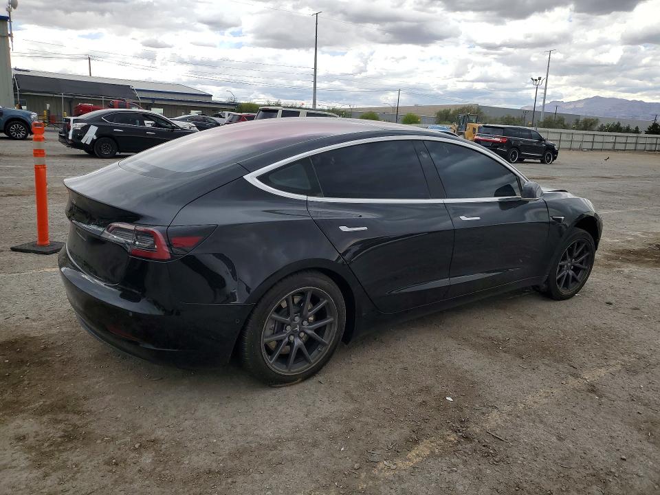 Продаж на аукціоні авто 2018 Tesla Model 3, vin: 5YJ3E1EA7JF006757, номер лоту: 49778956