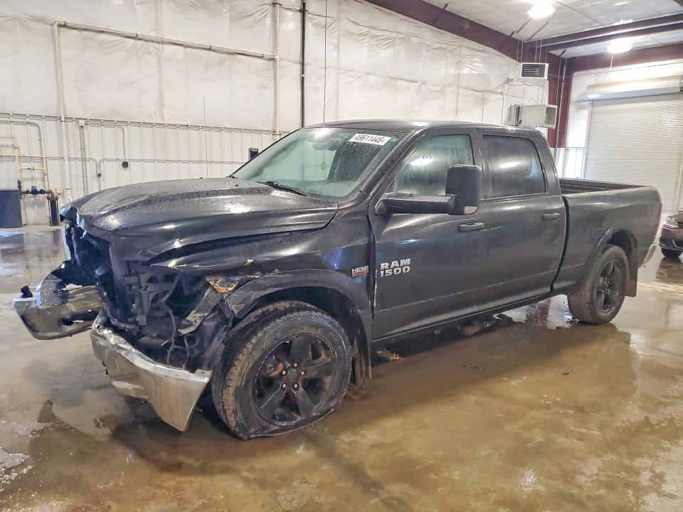 49611446 :رقم المزاد ، 1C6RR7TT3JS165839 vin ، 2018 Ram 1500 مزاد بيع