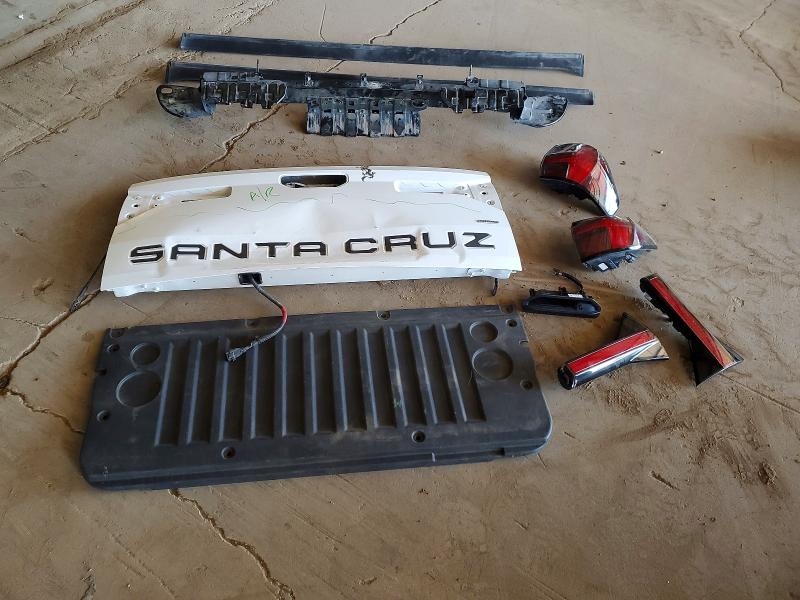 48696666 :رقم المزاد ، 5NTJBDAE6NH009863 vin ، 2022 Hyundai Santa Cruz مزاد بيع