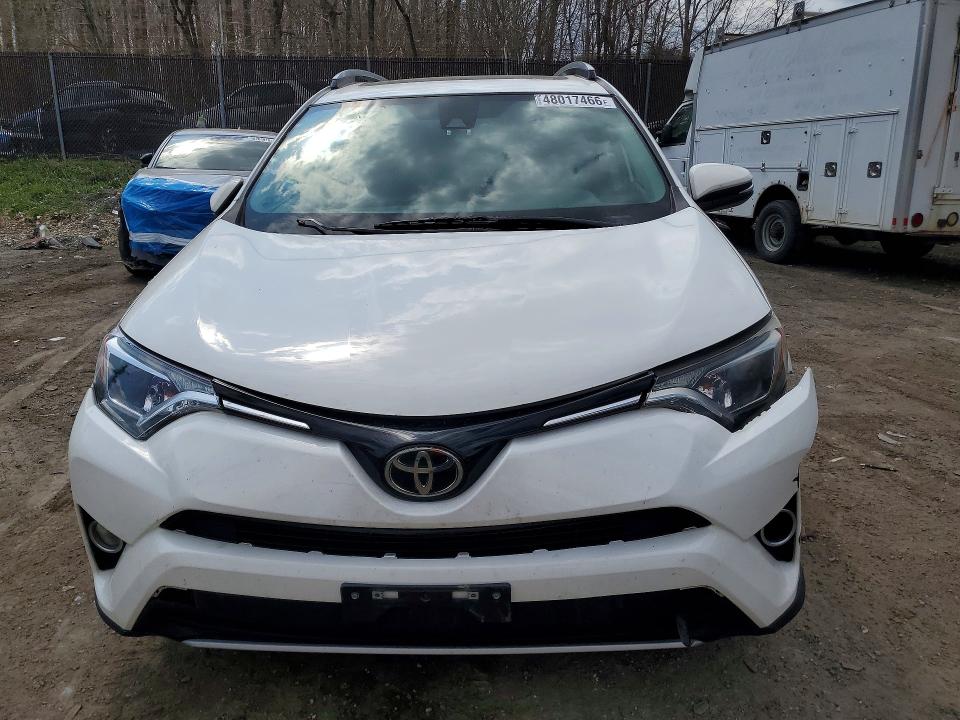 48017466 :رقم المزاد ، JTMRFREV2JJ748081 vin ، 2018 Toyota Rav4 مزاد بيع