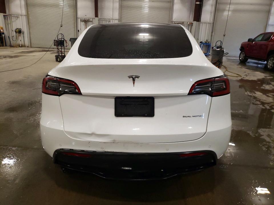 48980986 :رقم المزاد ، 5YJYGDEE3MF188188 vin ، 2021 Tesla Model Y مزاد بيع