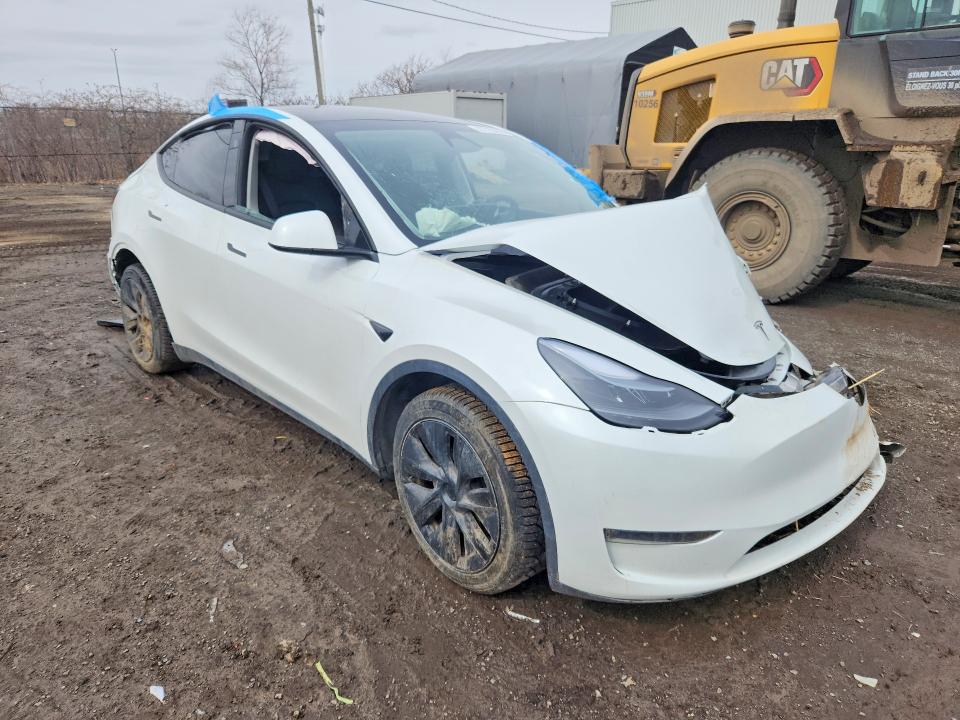 Продаж на аукціоні авто 2024 Tesla Model Y, vin: 7SAYGDEE3RF109676, номер лоту: 47723266