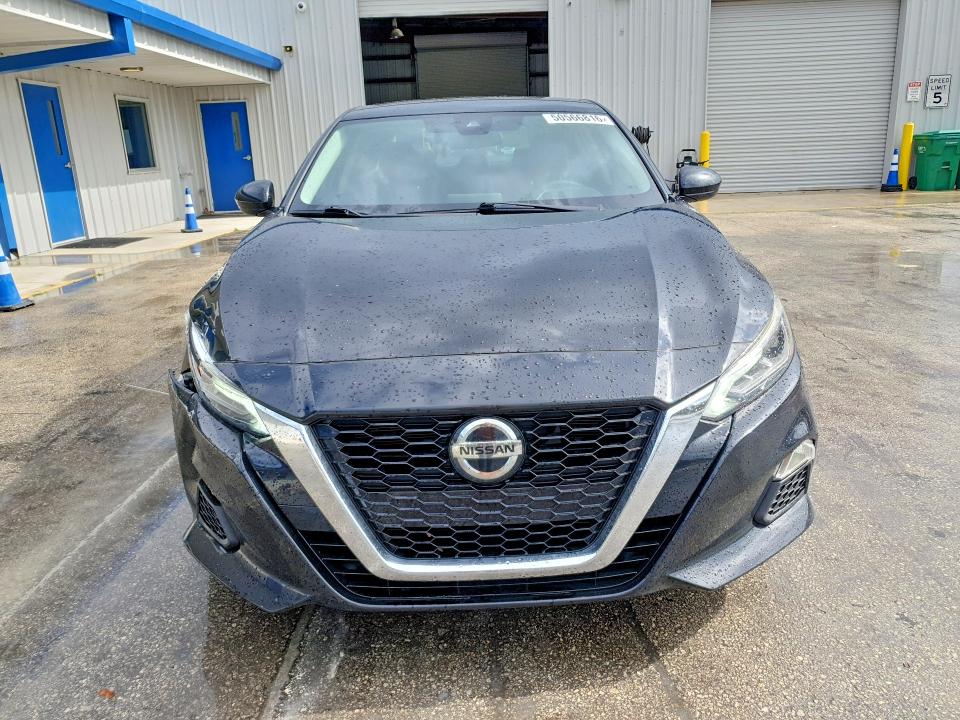 2021 Nissan Altima მანქანა იყიდება აუქციონზე, vin: 1N4BL4DV8MN352156, აუქციონის ნომერი: 50566816