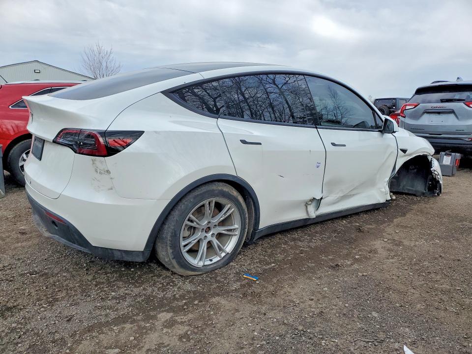 50384086 :رقم المزاد ، 7SAYGDEE6NF428502 vin ، 2022 Tesla Model Y مزاد بيع