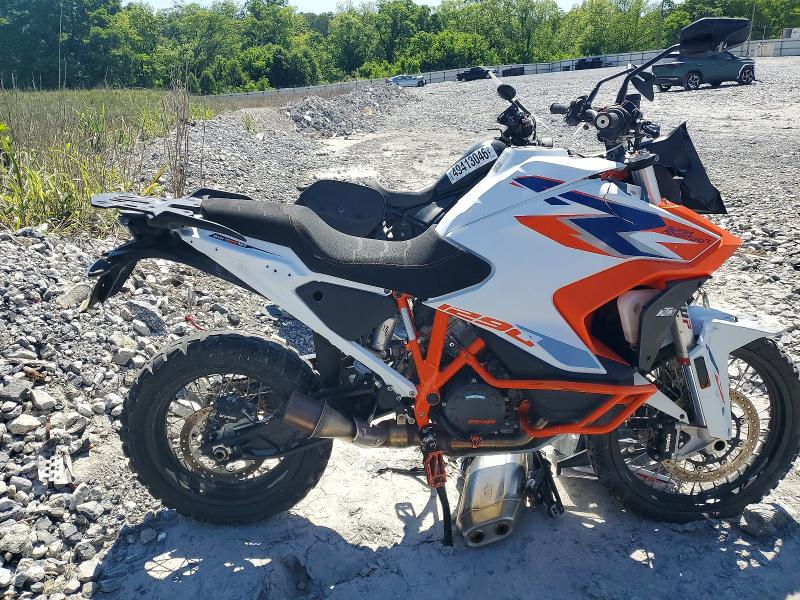 49554616 :رقم المزاد ، VBKV59405RM989505 vin ، 2024 Ktm 1290 مزاد بيع
