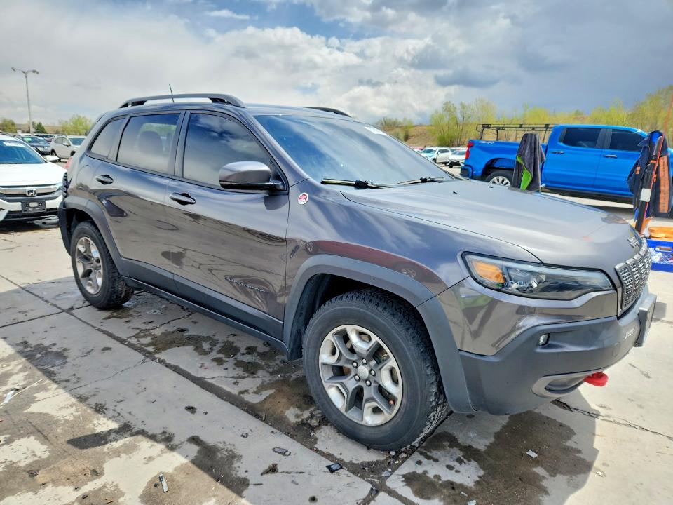 51698456 :رقم المزاد ، 1C4PJMBX7KD395478 vin ، 2019 Jeep Cherokee مزاد بيع